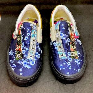 Vans off the wall floral slip on floral size 9.5 in like new condition men’s 8